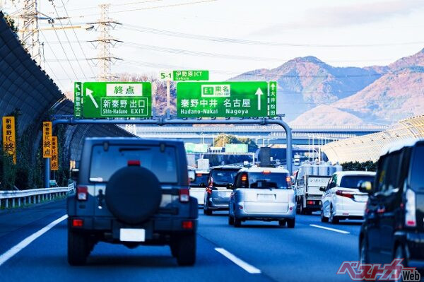 交通集中による渋滞は、要因がわかっていても、解消が難しい（PHOTO：Adobe Stock_show999）