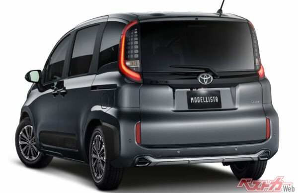 【アーバン・テック・ギア】クロススタイルキット+アルミホイール。価格:23万1000円(税込)