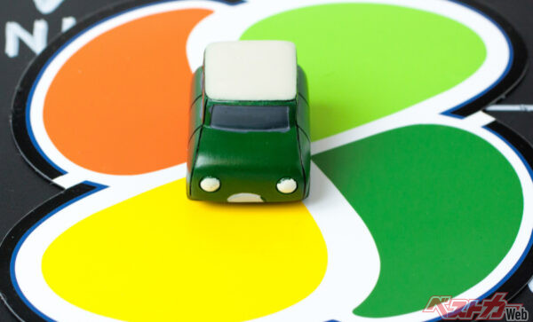 専門医・塚本先生考案の187問の「脳活ドリル」。「75歳以上の運転免許更新」のあとも日々の生活で繰り返し使えるメリットもある!