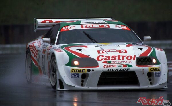 トムスといえば現役の日本有数のレーシングチーム。あのマシンを手がけたエンジニアさんにエンジンを組んでもらえるかも?(写真:富士スピードウェイ)