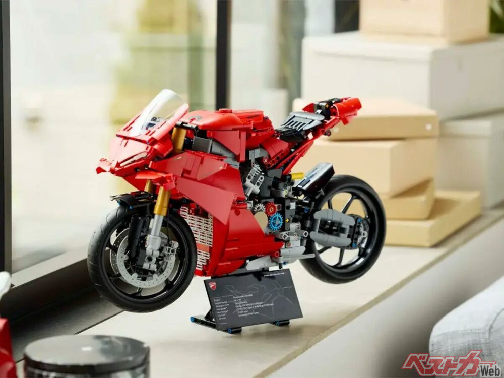 Lego Ducati Panigale V4 S