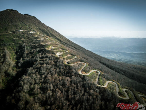 撮影現場となったのは69のコーナーがある津軽岩木スカイライン。5日間閉鎖して撮影 (C)Kunihisa Kobayashi / Red Bull Content Pool