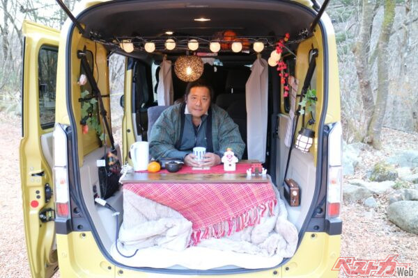 こたつ完備のN-VAN e:。最高の快適装備ですね!