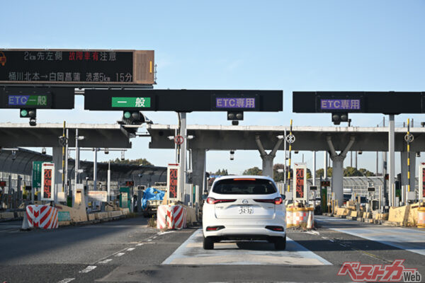 ディーゼルの強みが特に出る高速道路での燃費は、モード燃費を大きく上回る24.3km/Lをマークした