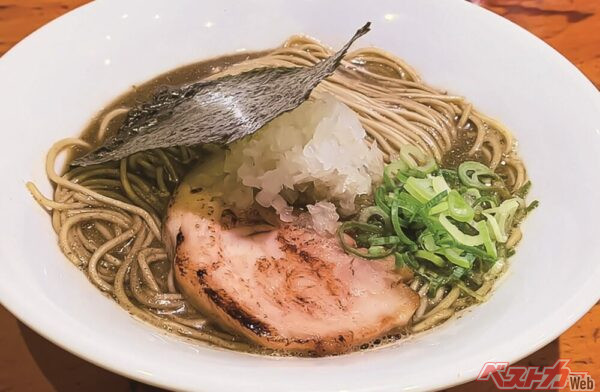 「鰯強者」（いわしこわもの）900円