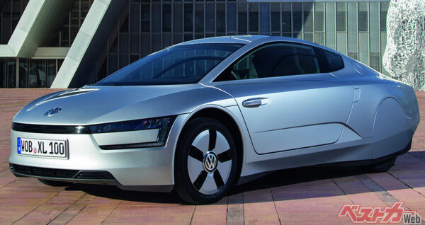 【VWが提案した次世代ディーゼル】コンセプトカーのXL1。2気筒ターボディーゼルで111km/L達成