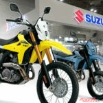 新型「DR-Z4S」「DR-Z4SM」は2025年後半発売！？ モーターサイクルショーで日本初公開か