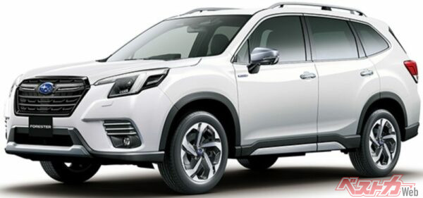 現行のSK系フォレスター。2021年8月のマイナーチェンジにて、ヘッドライト、グリル、バンパーデザイン、アルミホイールデザインが変更された