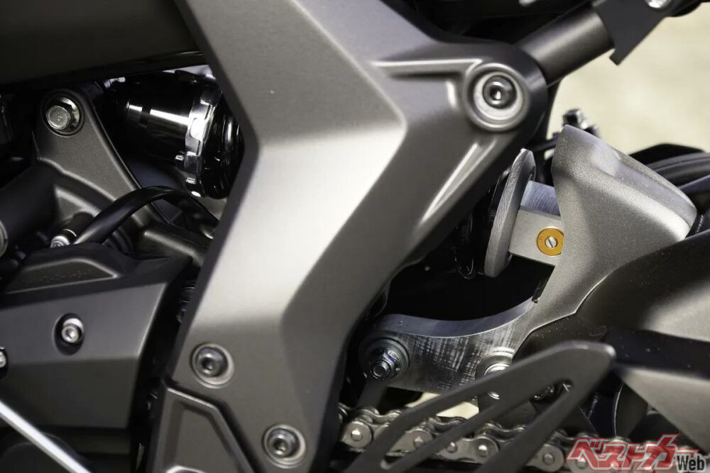 ライダー主動で深まる走り。YZF-R7は操る楽しさが凝縮したピュアスポーツモデルだ。