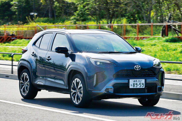 トヨタ ヤリスクロス（190万7000～315万6000円）。1.5L・NAエンジン、1.5Lハイブリッドを搭載し、4WDも用意。スポーティなGRスポーツ（FF車）もラインナップされる