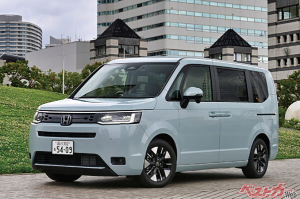 ホンダ ステップワゴンAIR（316万9100〜357万5000円）