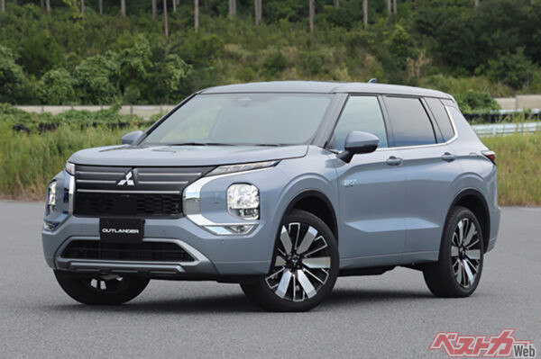 三菱 アウトランダーPHEV(526万3500〜659万4500円)