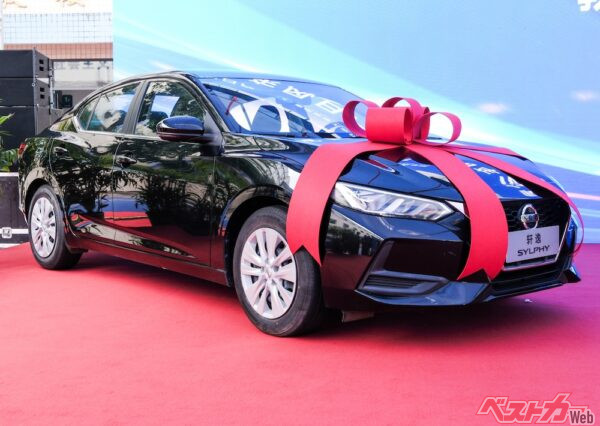 シルフィとパスファインダーが贈呈された