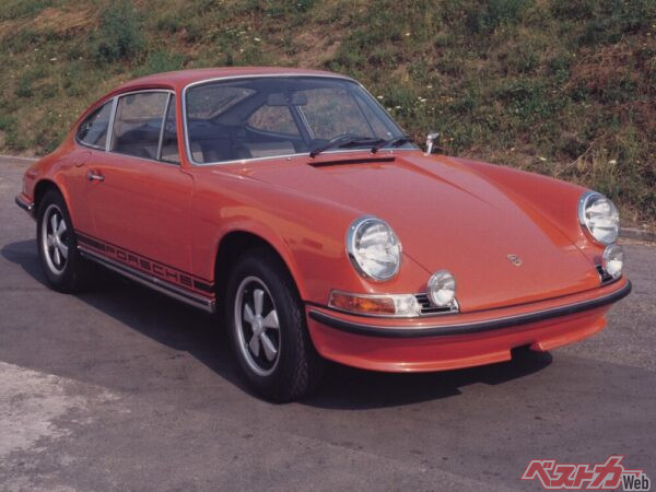 現在では1000万円を下まわることはほぼなくなっている初代911。もちろん、生産台数が少ないことも価格高騰の要因になっている。