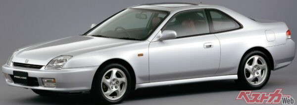 現時点で最終型となる5代目プレリュード。原点回帰としてスペシャルティカーの要素を取り入れたモデルとなったが、2001年に販売終了となった