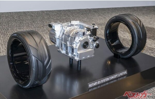 2024年5月に公開された、ロータリーエンジンによるEVシステムのコンセプト。実はアイコニックSPとタイヤのパターンが同じ。これって偶然か!? 必然でしょうか?