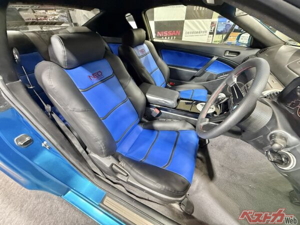 シートカバーに見えないほどのフィット感!!