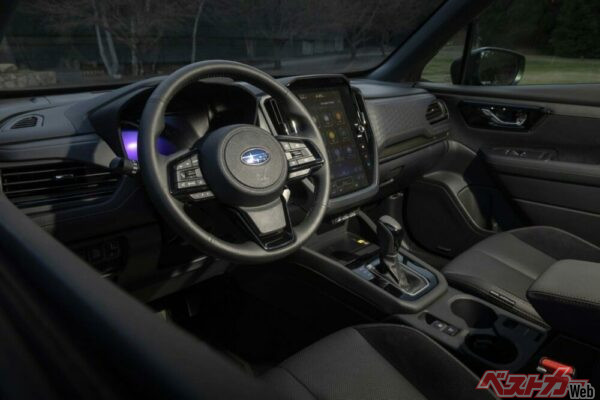 12.3インチ液晶メーターや11.6インチ11.6インチマルチメディアナビゲーションシステムを装備