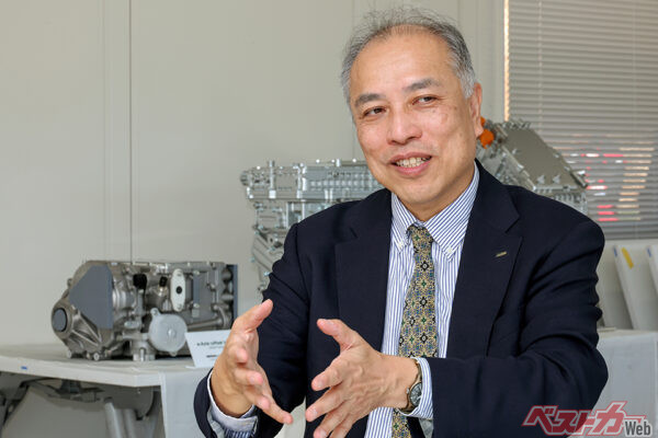 開発の狙いを説明するJATCOの竹本幸一取締役副社長