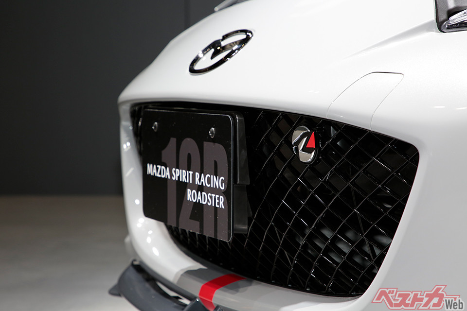 マツダ ロードスターのソフトトップ×2Lエンジン仕様を買うかRFを