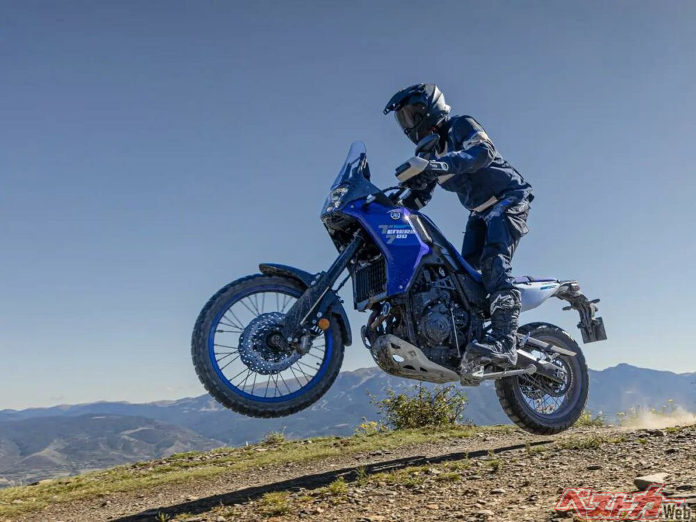 2025-Yamaha-XTZ700-EU-Icon_Blue-Action-008-03_2025-02-13 10-45-39