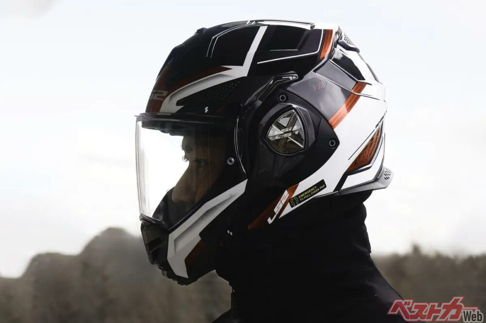 【LS2 ADVANT-X Fインプレ】　日本人の頭にフィットする多機能システムヘルメット！
