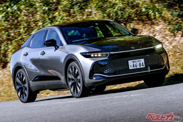 トヨタ クラウンクロスオーバーRS……GT度：★★★★☆　RS系は2.4Lターボに前後2基のモーターを組み合わせ、システム出力は349ps