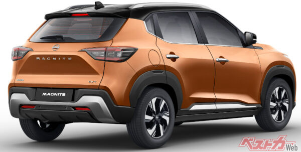 リアビューもカッコいい！特にリアガラスデザイン、ステキ!!