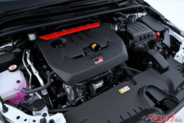 GRカローラ、GRヤリスとも直3、1.6ℓターボを搭載し、最高出力304ps、最大トルク40.8kgmを発生する