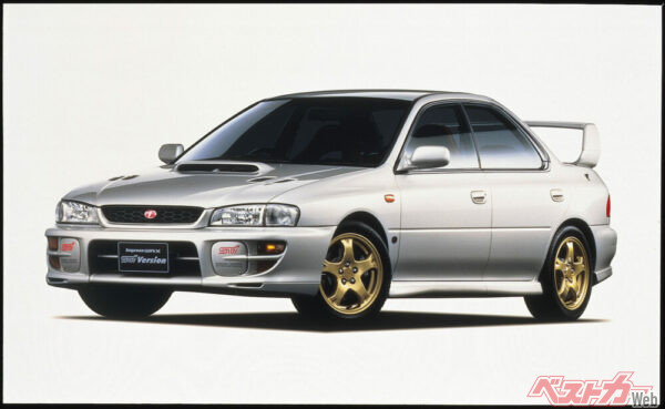 オーナーが所有しているのは1998年式初代インプレッサWRX STiバージョンVのタイプRAだ