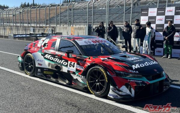 2025年仕様のカラーを纏ったModulo CIVIC TYPE R-GT