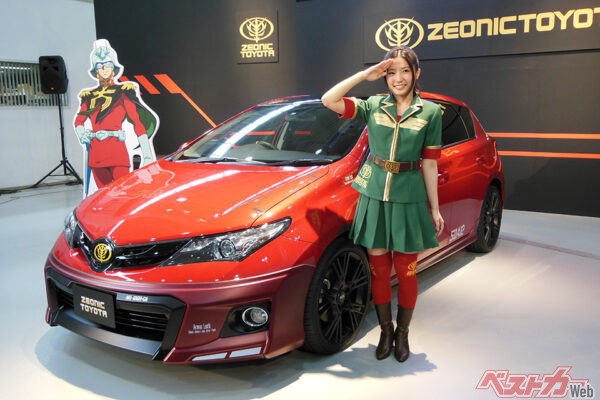 トヨタ シャア専用オーリス