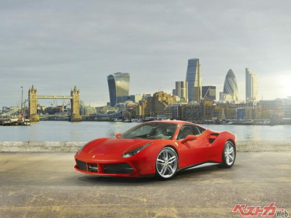 458イタリアの後継として2015年にデビューした488GTB。生産は2019年までで、F8トリブートにバトンタッチしている。