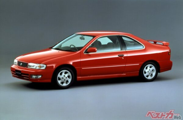 サニーのクーペモデルはいずれも個性的なスタイルを特徴としていた。ルキノもその例に倣っているが、前身であるNXクーペと比べるとジェントルさが前面に押し出されている