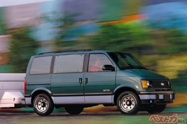 1985年にデビューを果たした初代アストロ