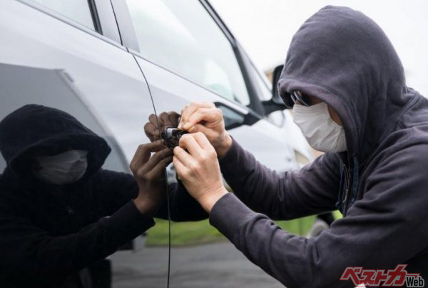 リレーアタックからCANインベーダー、ゲームボーイと盗む手口も巧妙に進化している(buritora@Adobe Stock)