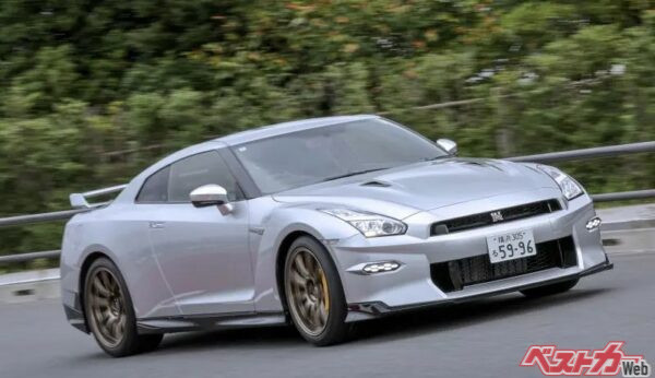 2025年8月をもって生産終了をアナウンスしていたR35GT-Rだが公式ホームページにおいて新規注文受付の終了も正式に発表。もうGT-Rには純ガソリンエンジンは搭載されないだろう