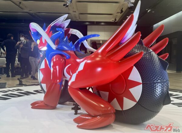 リアのインパクトも凄まじい