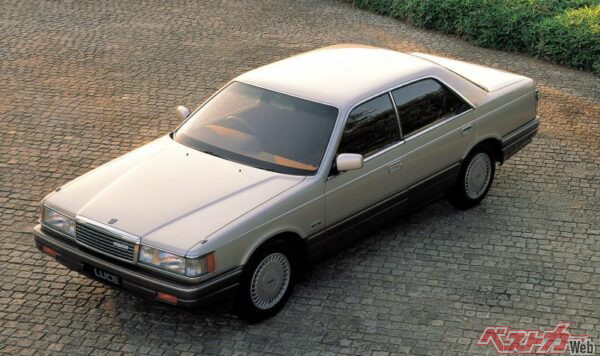 ボディもSクラスを彷彿とさせる佇まい