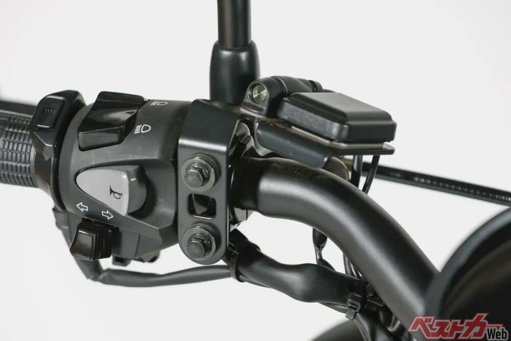 2025-03-08 21-40-47_AK10290