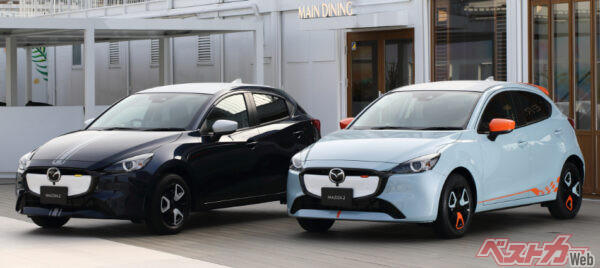 2023年1月。マツダ2の大幅改良の際に用品架装パッケージ車として登場した15 BD i Selectionグレードの2タイプ。右が「ROOKIE DRIVE」、左が「CLAP POP」。遊び心全開ですね!