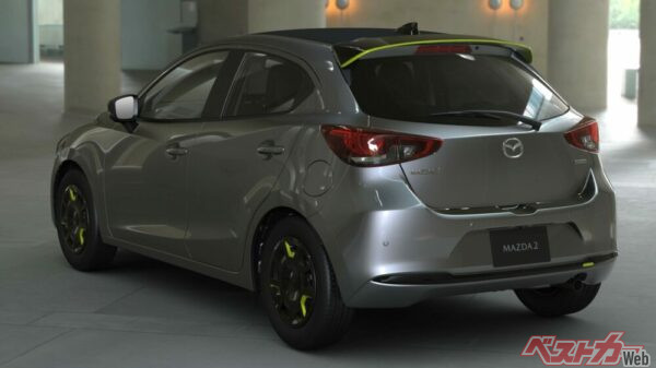 「SCI-FI(サイファイ)」のリアルーフスポイラーにも、ライムグリーンの差し色が!