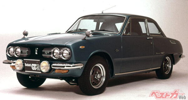 1964年4月に日本で初めて「GT」の名をグレード名に付けたベレットGTがデビューした。1.6L、直4OHVエンジンはツインキャブで88psを発揮。写真は1969年9月に登場した1.6LDOHCツインソレックスエンジン(120ps/14.5kgm)搭載のベレットGTタイプR