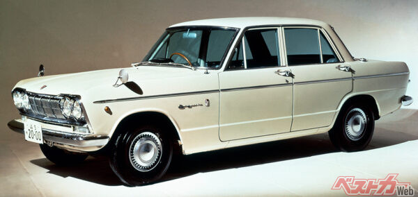 1964年5月に登場したスカイラインGTは第2回日本グランプリでの必勝を狙った100台のホモロゲ車だった。その後1965年に正式カタログモデルとして「スカイライン200GT-B」が登場