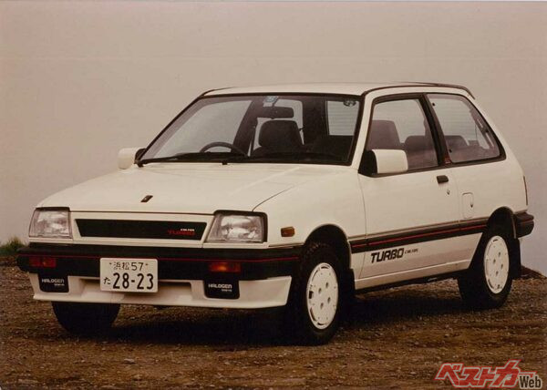 スズキカルタスターボ（1983年）…カルタスターボは直3、OHC993ccターボ搭載でグロスながらこちらも80ps/5500rpm、12.0kgm/3500rpmを発生した。5MTのほか3ATがラインアップされ、燃費性能もすぐれており、幅広いユーザーにうけた