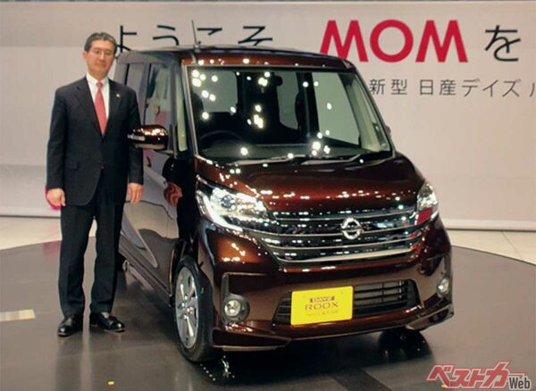 デイズハイウェイスターと日産片桐副社長の一枚