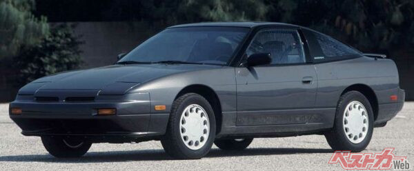 日産 180SX（生産期間：1989～1998年）……全長×全幅×全高：4540×1690×1290mm／エンジン：2L、直4DOHCターボ／最高出力：205ps/6000rpm／最大トルク：28.0kgm/4000rpm／駆動方式：FR／車重：1200kg／トランスミッション：5MT ※タイプR