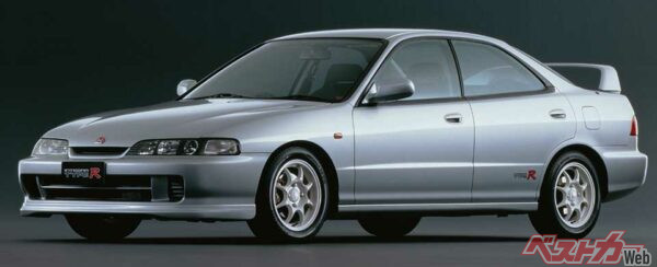ホンダ インテグラ（生産期間：1985～2006年）……全長×全幅×全高：4525×1695×1365mm／エンジン：1.8L、直4DOHC／最高出力：200ps/8000rpm／最大トルク：19.0kgm/6200rpm／駆動方式：FF／車重：1140kg／トランスミッション：5MT ※初代タイプR（4ドア）