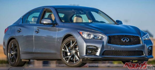 日産 13代目スカイライン