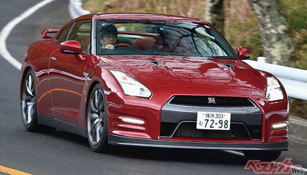 GT-R（905万1000～1011万1500円）V6エンジンとしては世界ダントツの技術とポテンシャルを持っているGT-RのVR38DETT